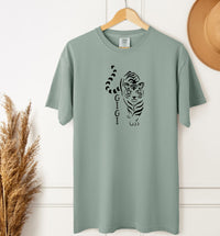 Load image into Gallery viewer, Tiger Gigi T-Shirt – Comfort Colors Tiger Grandma Gift Tee
