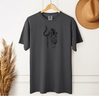 Load image into Gallery viewer, Tiger Gigi T-Shirt – Comfort Colors Tiger Grandma Gift Tee
